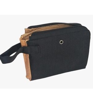 Bvlgari Emirates Bag Wristlet Cosmetic Travel Pouch NWOT Unisex Gift Set Bag